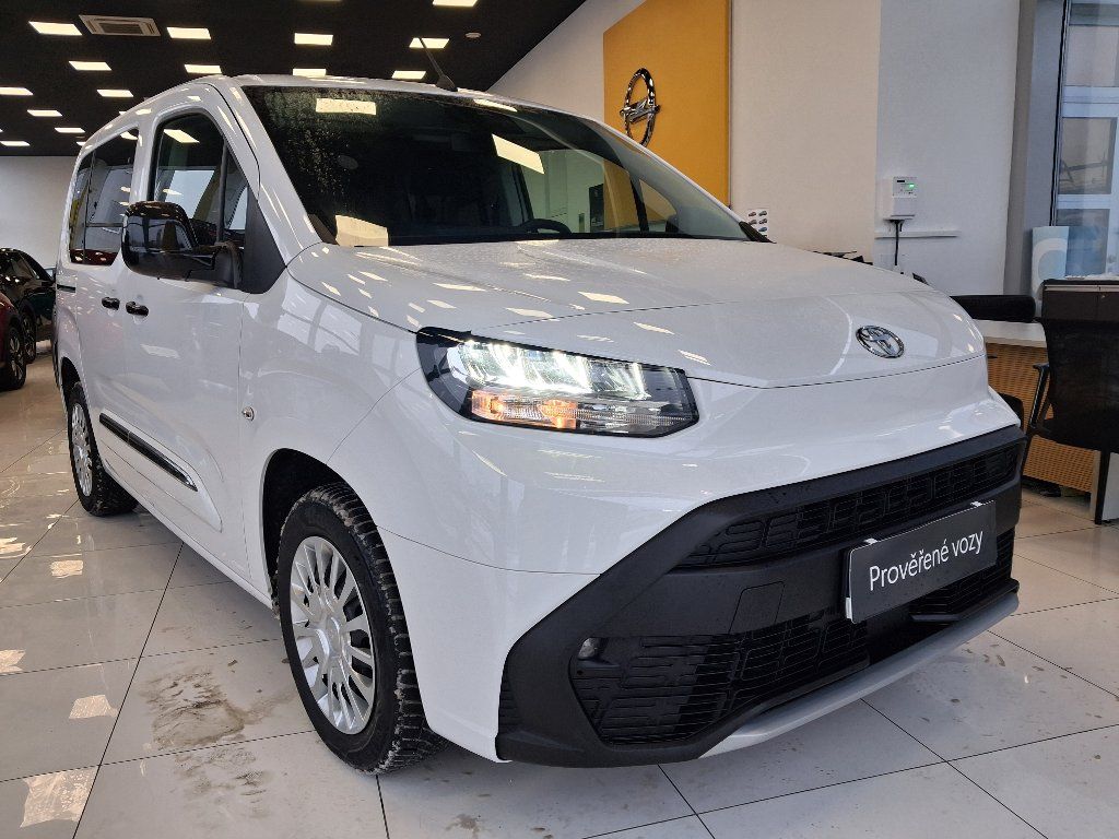 Toyota Proace City Verso, 1.5 96kW 2025 - fotka 3