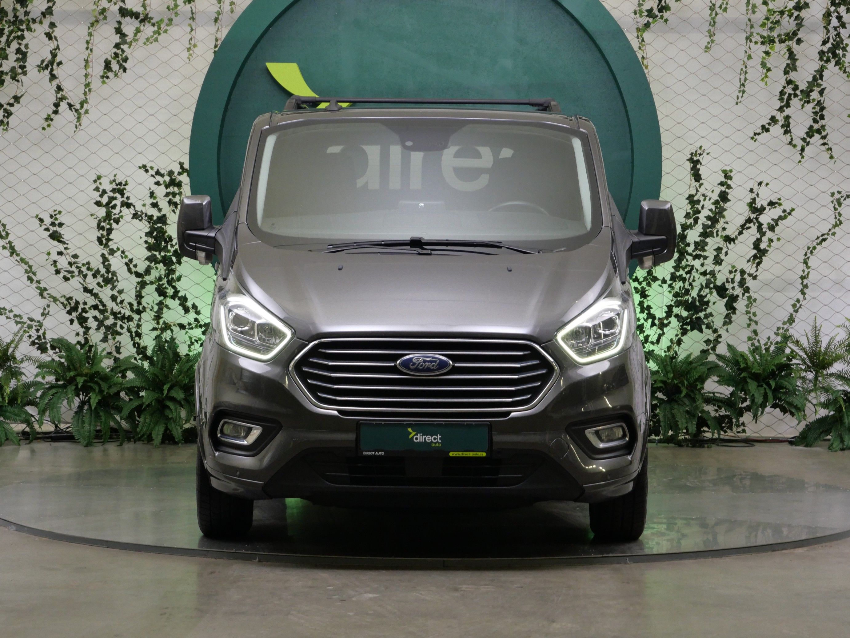 Ford Tourneo Custom, 2.0 EcoBlue 96 kW Titanium L1 - fotka 4