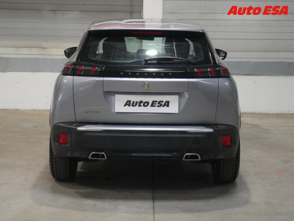 Peugeot 2008, 1.2PT,AC,temp - fotka 5