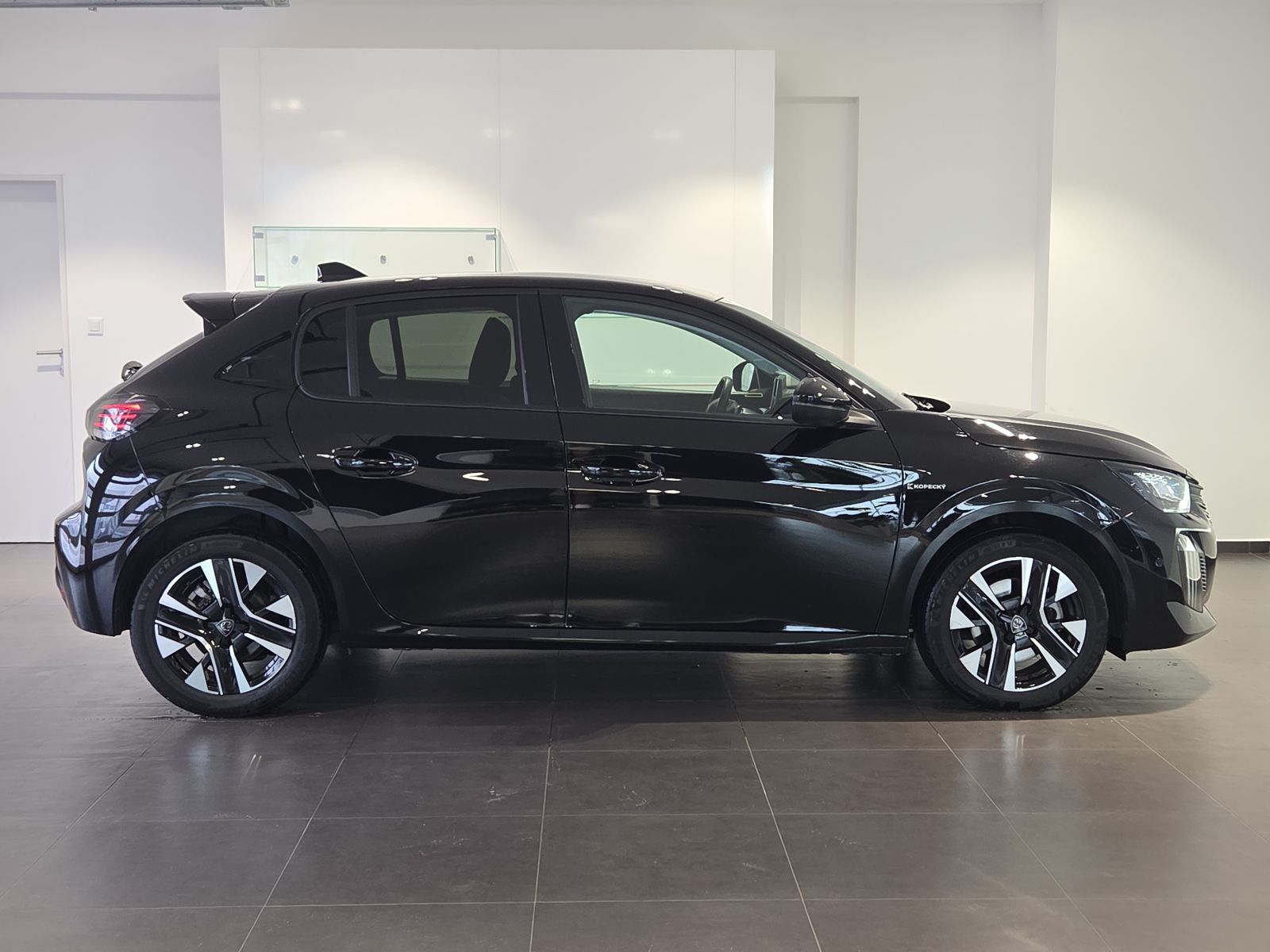 Peugeot 208, ALLURE Hybrid 100 e-DCS6 - fotka 4