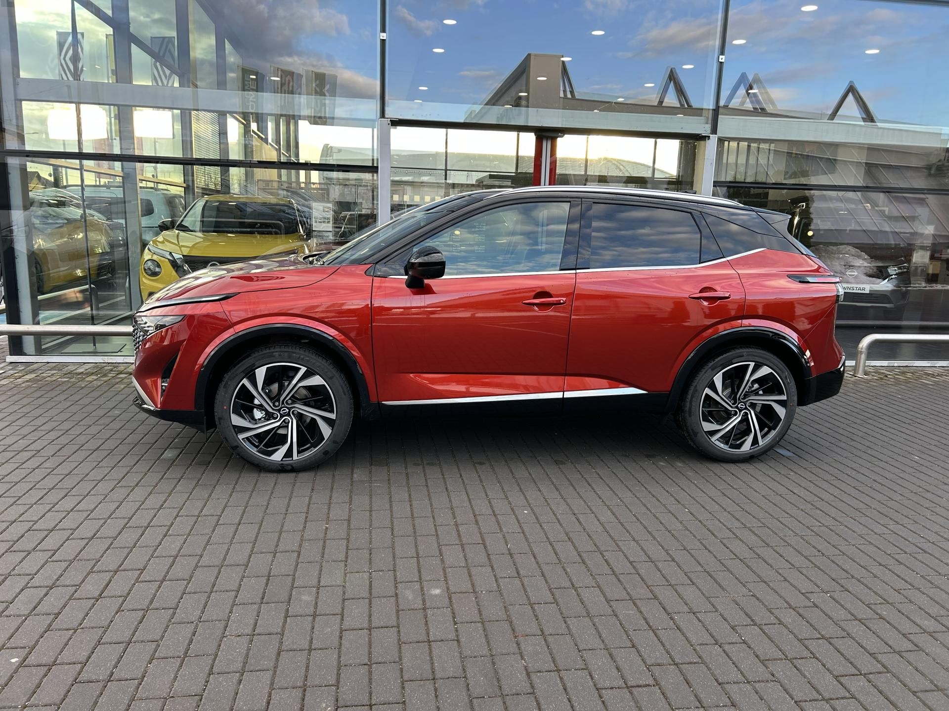 Nissan Qashqai, Tekna Plus 1.3 DIG-T 116kw Aut - fotka 3