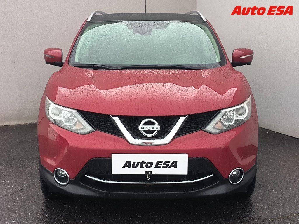 Nissan Qashqai, 1.6 DiG-T,ČR,Acenta,navi - fotka 2