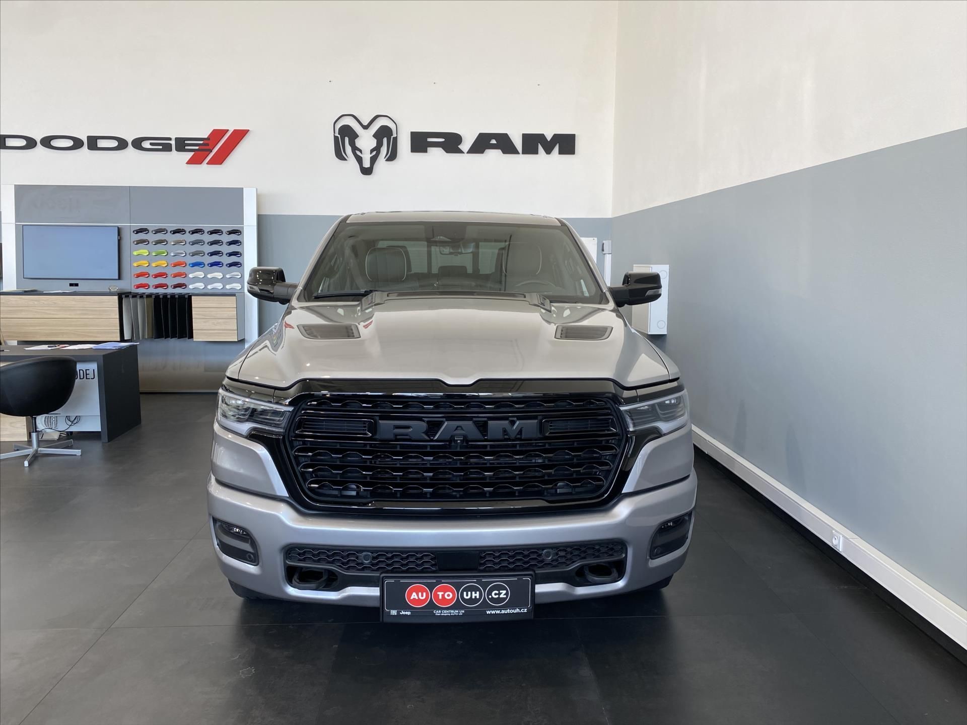 Dodge Ram, 3,0 R6  Limited Night - fotka 2