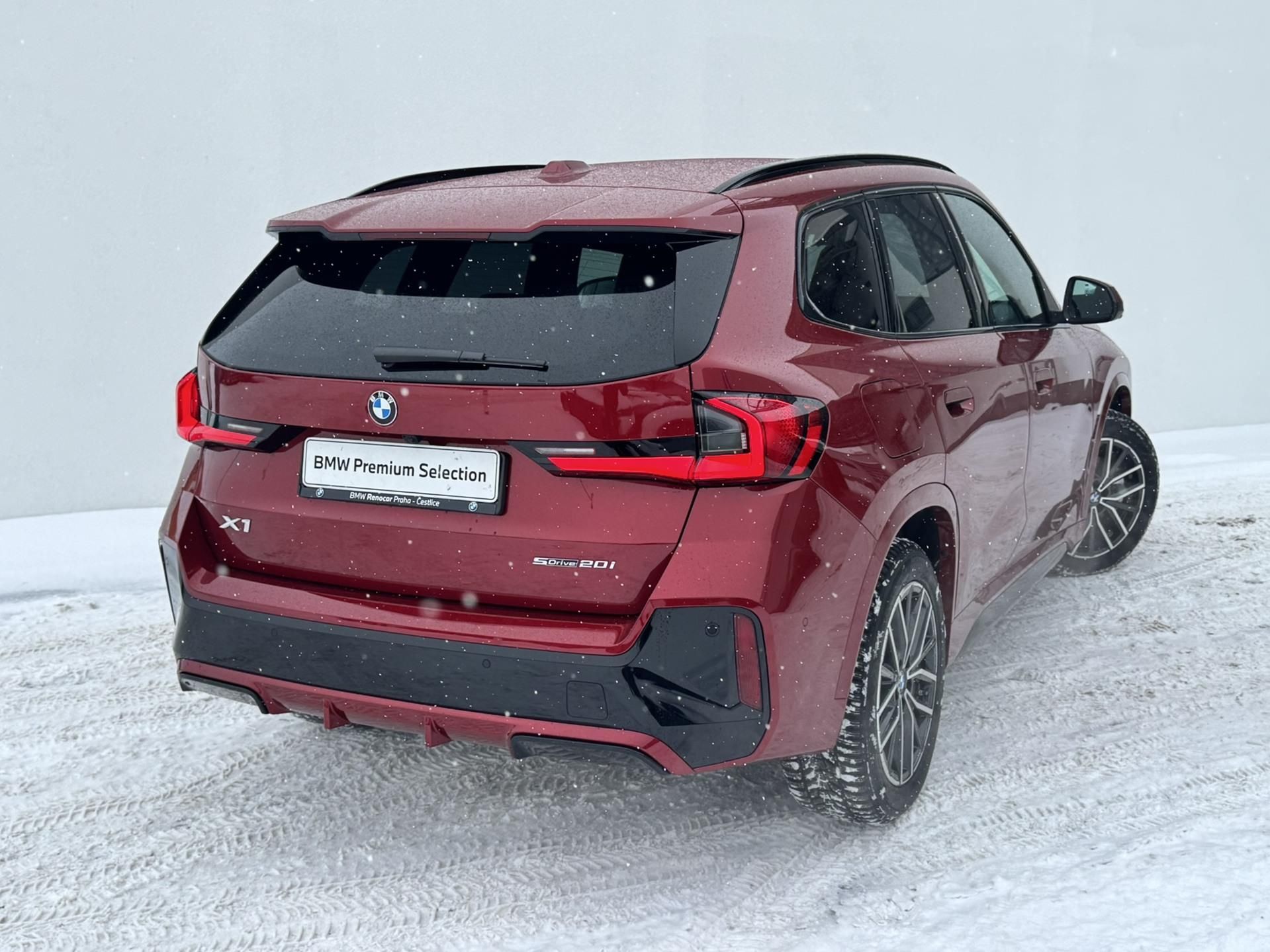 BMW X1, X1 sDrive20i - fotka 2