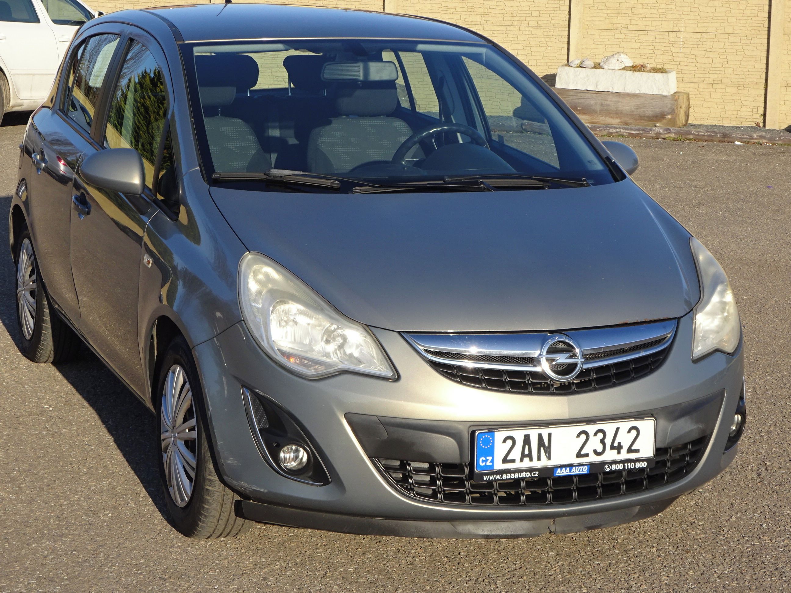 Opel Corsa, 1.2i (63 KW) klima Koupeno  ČR