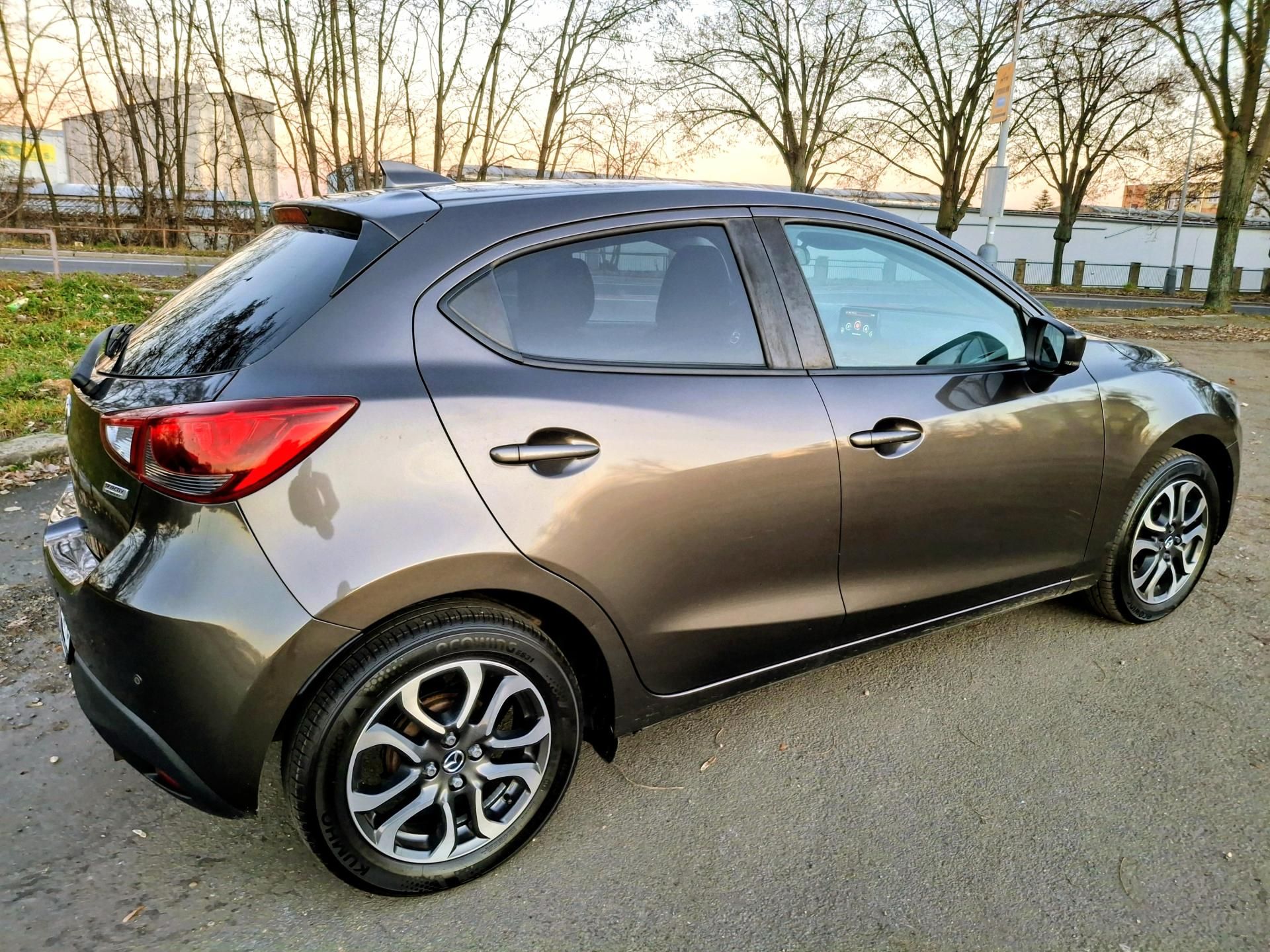 Mazda 2, 1.5 benzin 66 kw - fotka 2