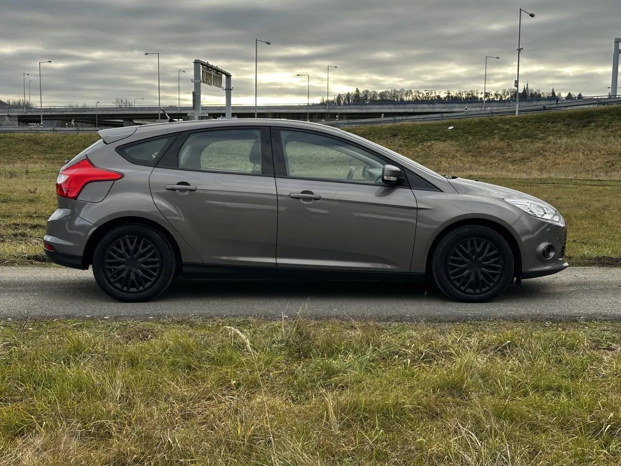 Ford Focus, III 1.0 74 kW EcoBoost Trend - fotka 4