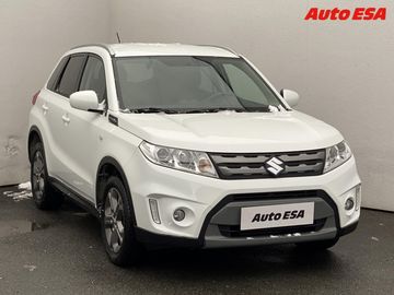 1.6 VVT,Navi,výhřev sed