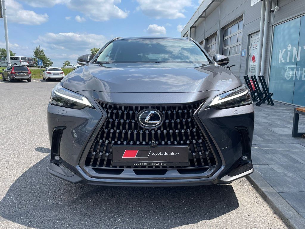 Lexus NX 350h - fotka 2