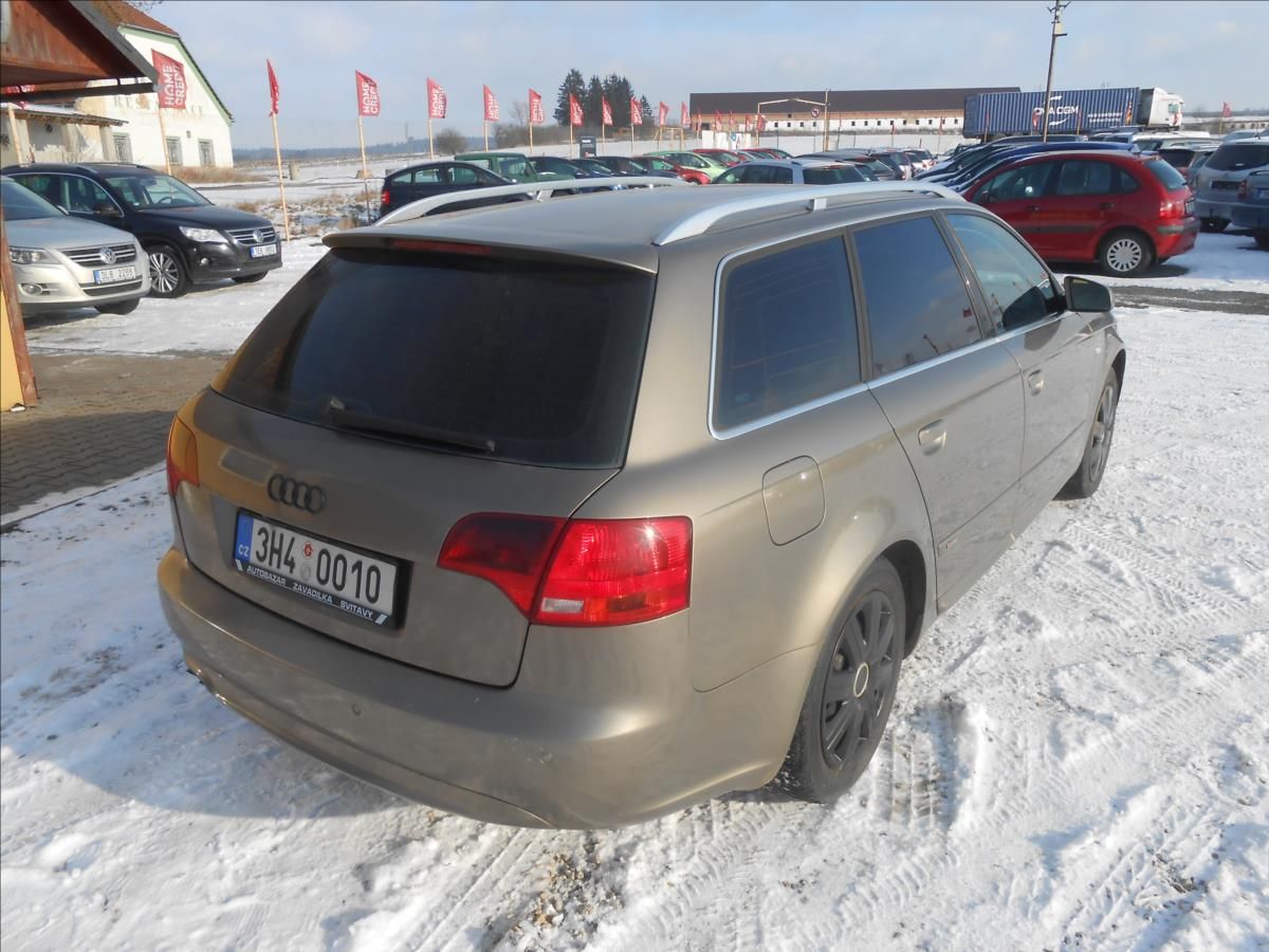 Audi A4 Avant, 2,0 TDi 103Kw S line - fotka 6