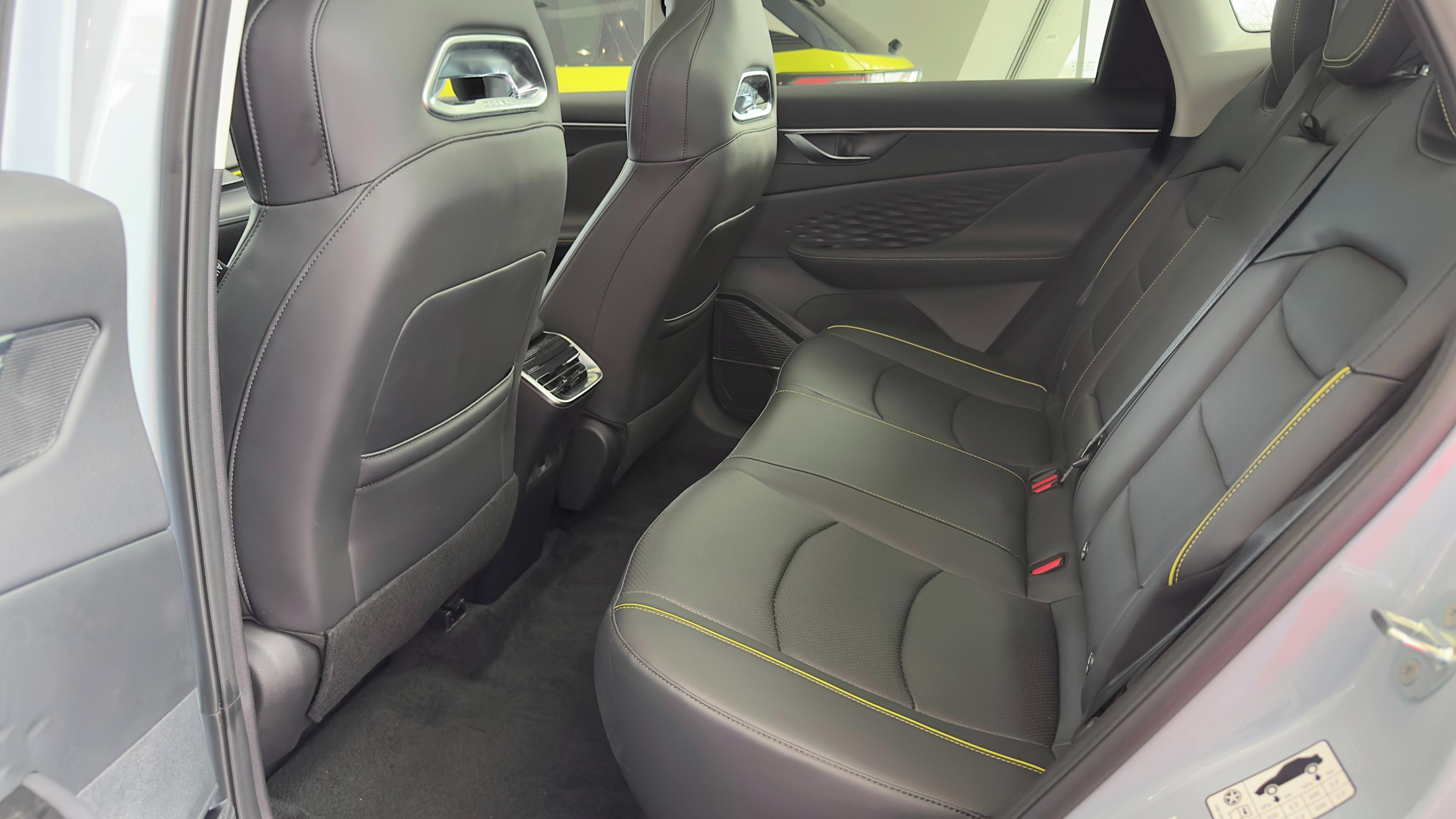 BAIC X55, 1,5T 130kW LUXURY 7DCT 4x2 - fotka 6