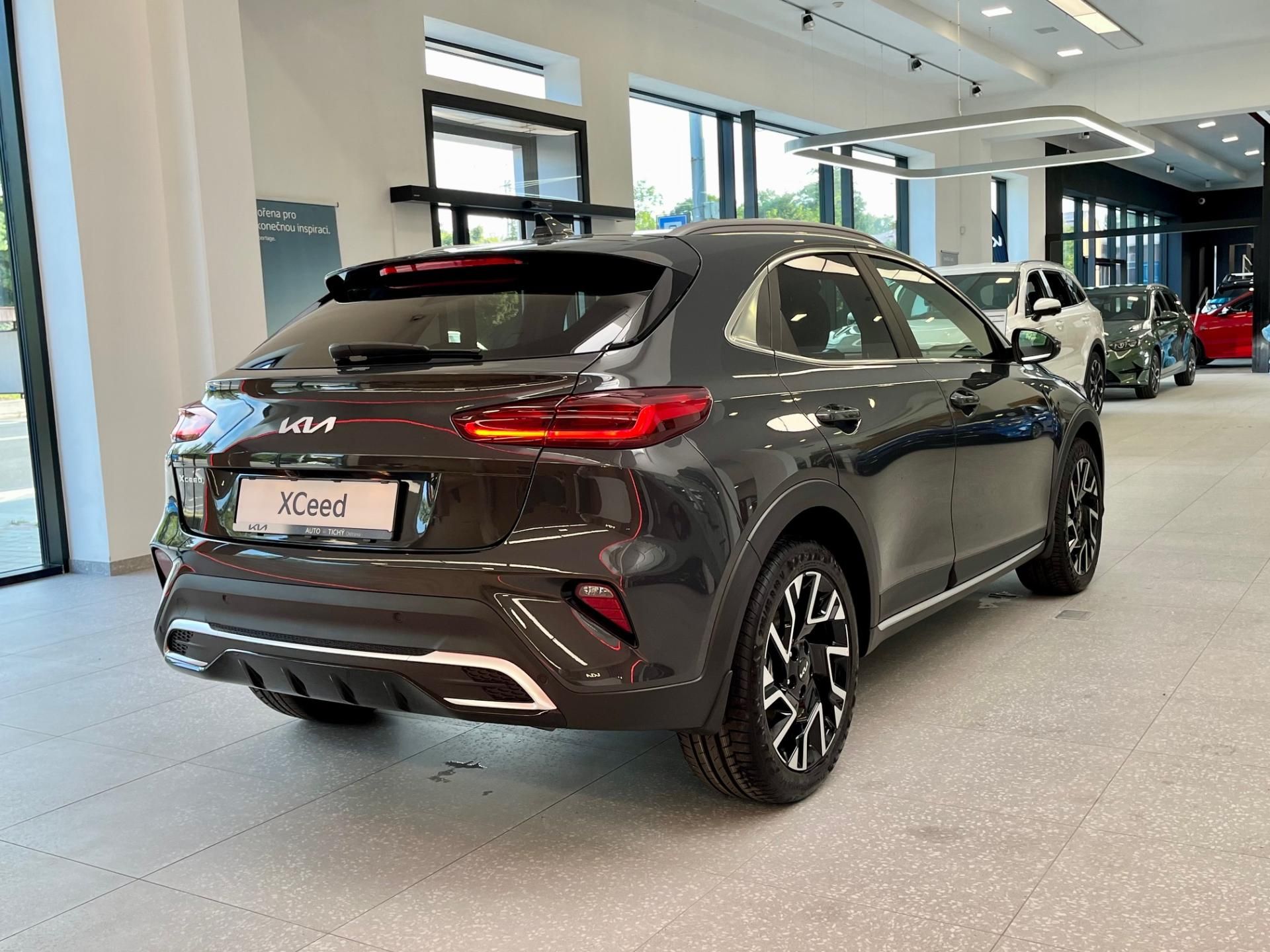 Kia XCee´d, 1.6 T-GDI GPF 7DCT STEEL EDITI - fotka 5