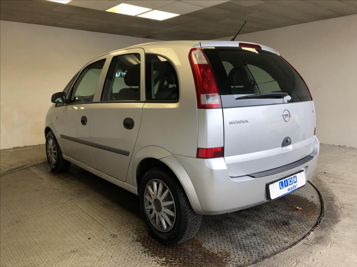 Opel Meriva, 1,6 16V Essentia - fotka 5