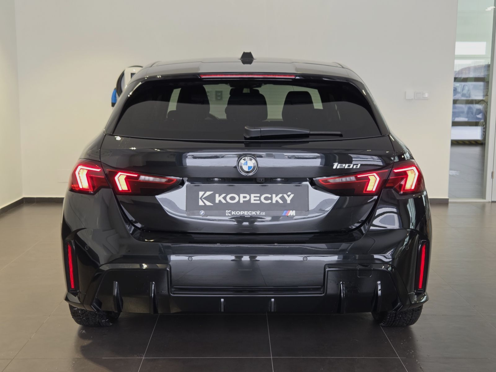 BMW Řada 1, 120d sDrive M Sport - fotka 5