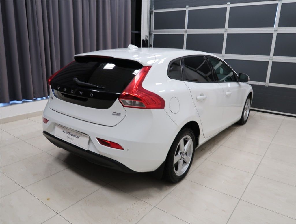 Volvo V40, 1,6 D2 - fotka 4