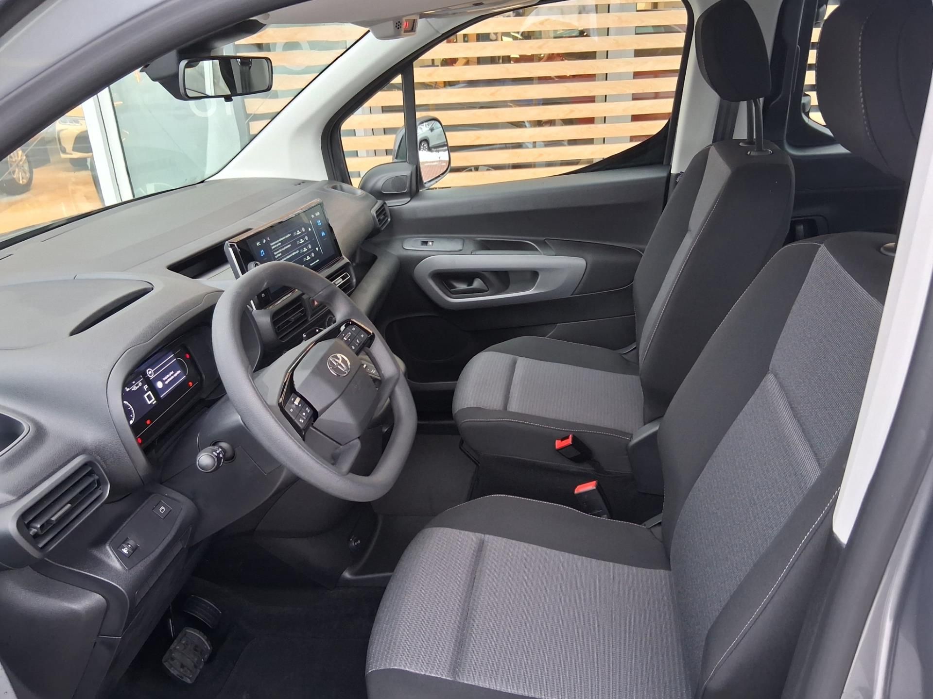 Toyota Proace City Verso, 1,5 D 8AT 130K BUSINESS