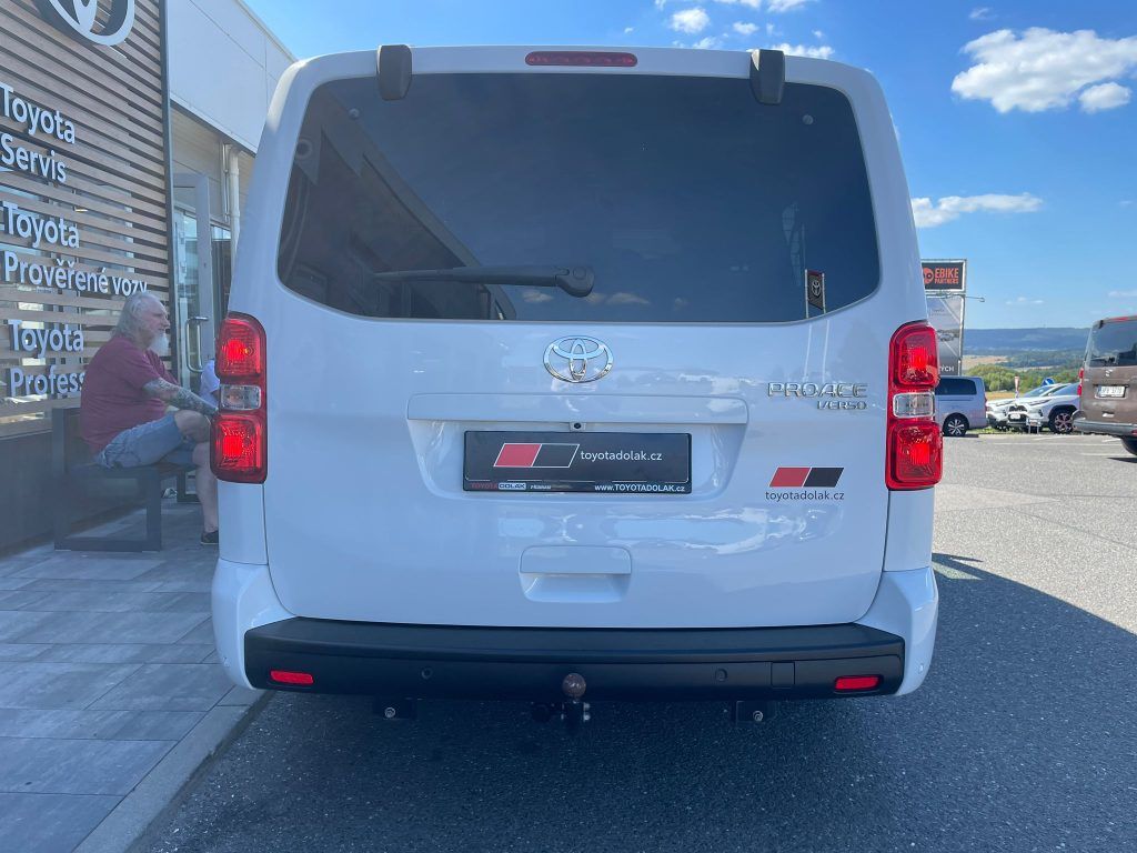 Toyota Proace Verso, 8 AT AE Family 8S - fotka 5