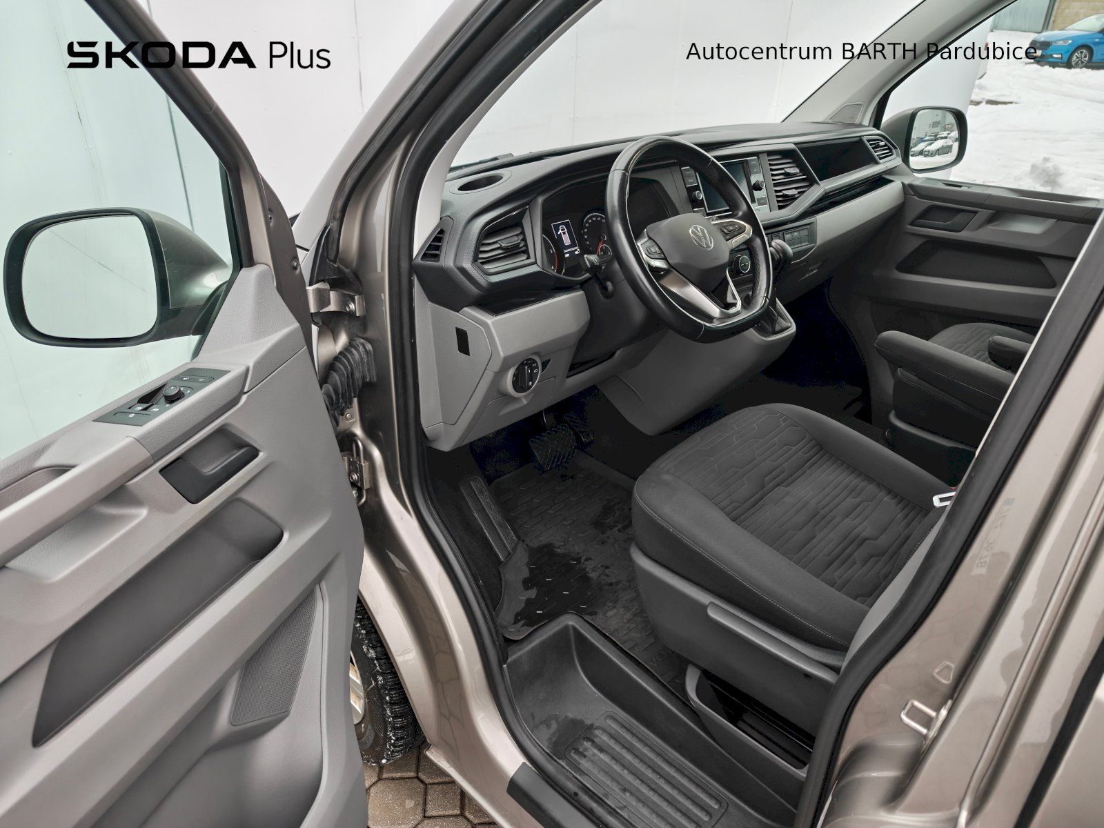 Volkswagen Caravelle, T6.1 / 2,0 TDI / 110 kW / DSG - fotka 5