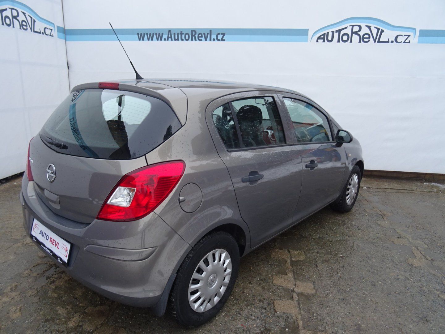 Opel Corsa, 1.2i,63kW,1majČR,S.kniha,klima - fotka 4