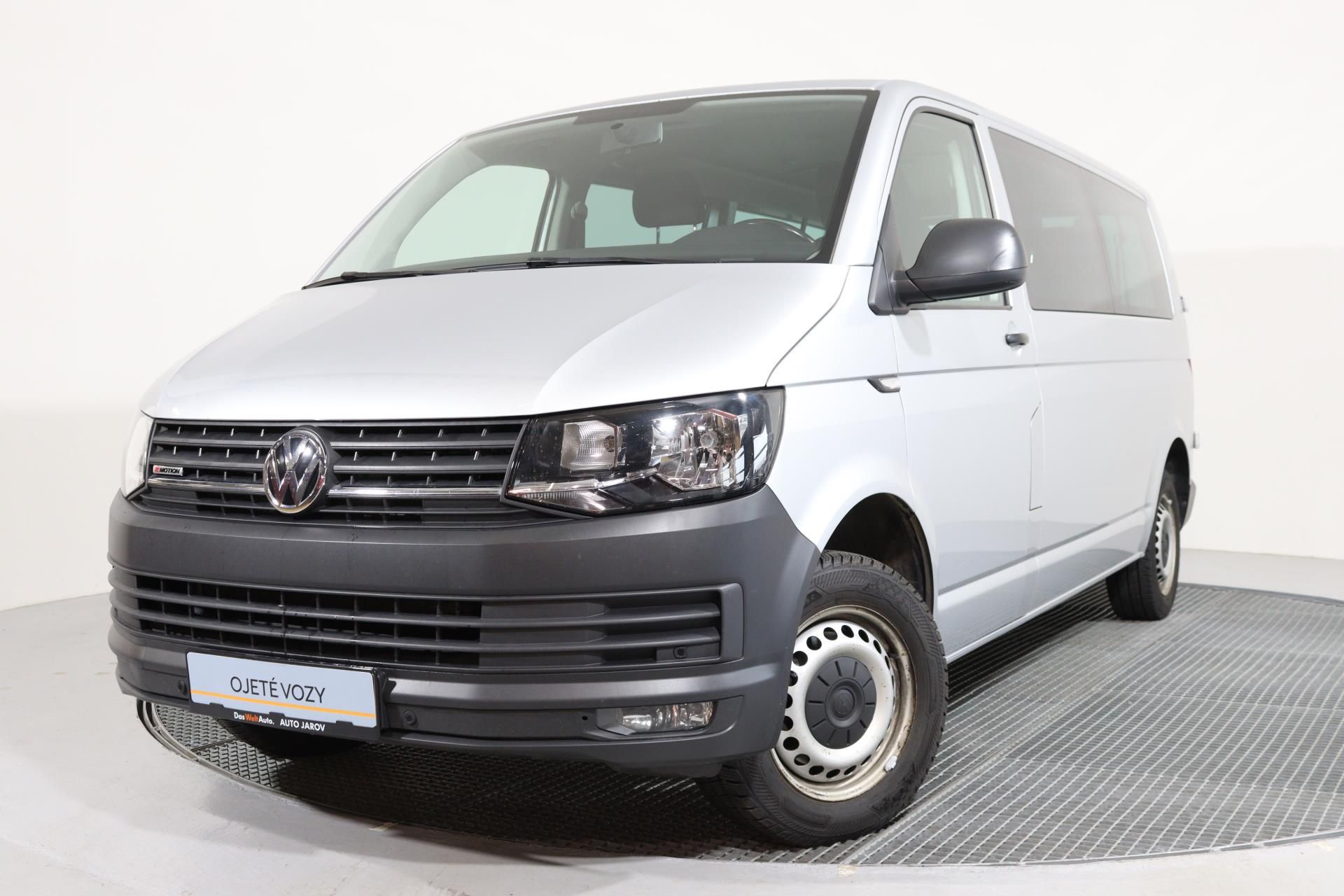 Volkswagen Transporter, T6 Kombi 2,0 TDI 4MOT DSG/ 8MÍ