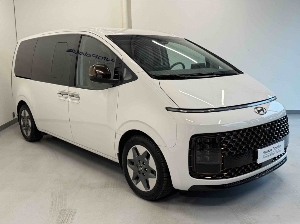 Hyundai Staria, 2,2 CRDI LUXURY EDICE 4X4 - fotka 3