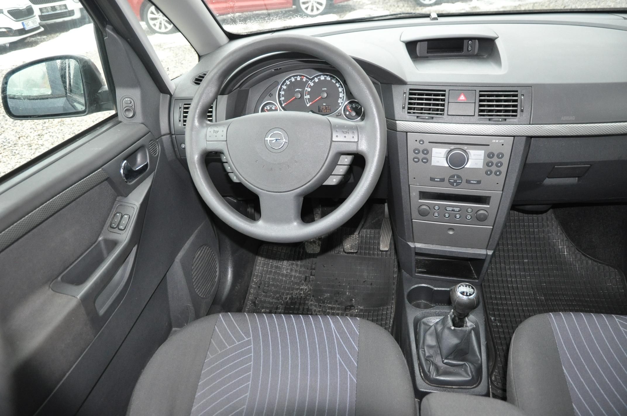 Opel Meriva, 1.4i 16V 66kW - fotka 5