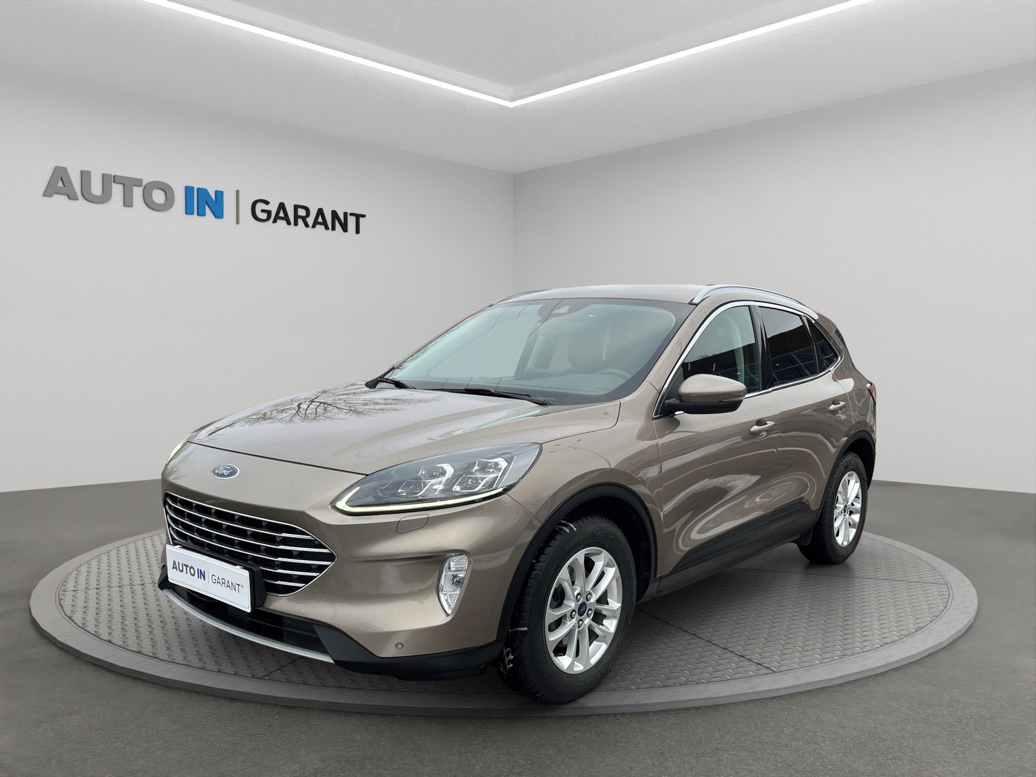 Ford Kuga, 1.5 110kw, ČR, 1. maj