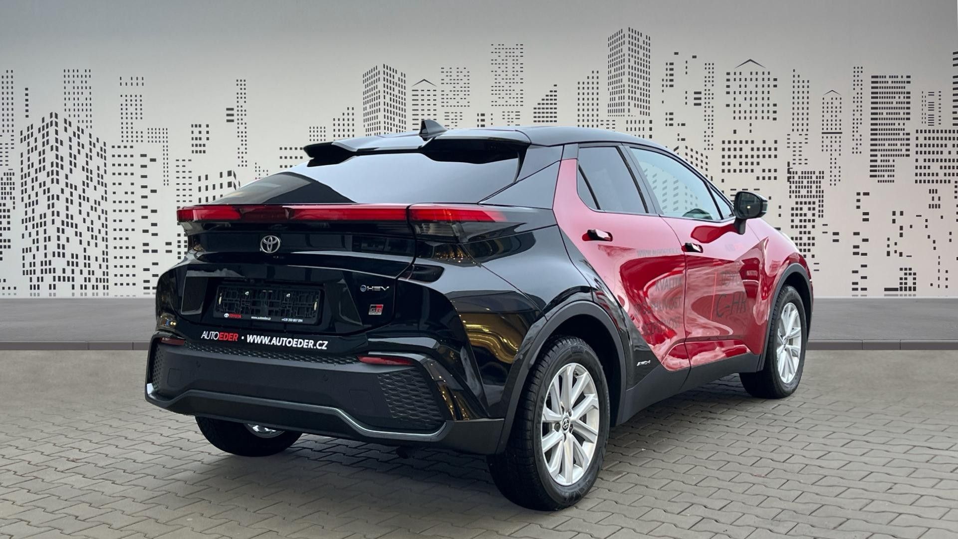 Toyota C-HR, 2.0 Hybrid e-CVT 4x4 GR SPORT - fotka 4