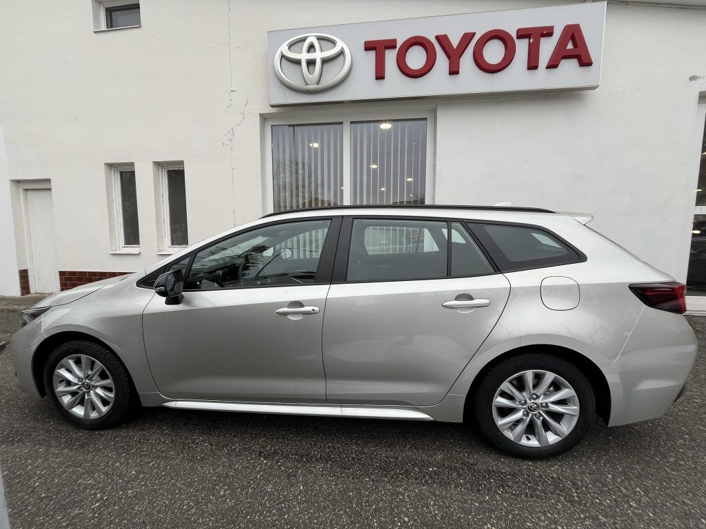 Toyota Corolla, 1,8 HEV, Comfort Tech - fotka 4