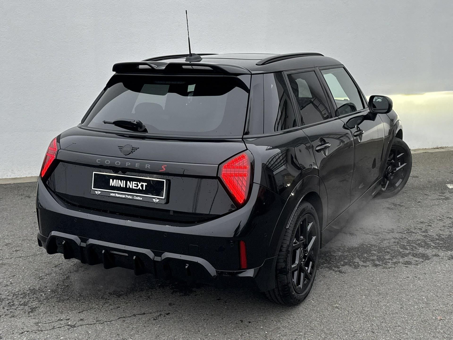 Mini Cooper, 5 door (F65) S - fotka 2