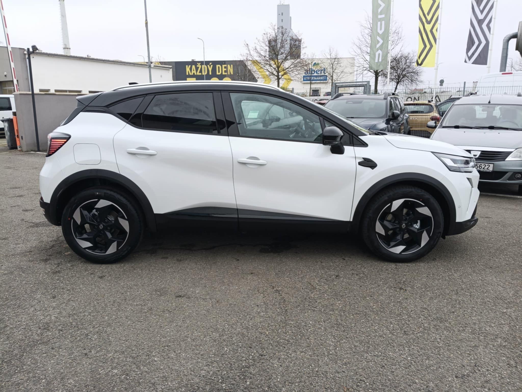Renault Captur, evolution TCe 115 - fotka 4