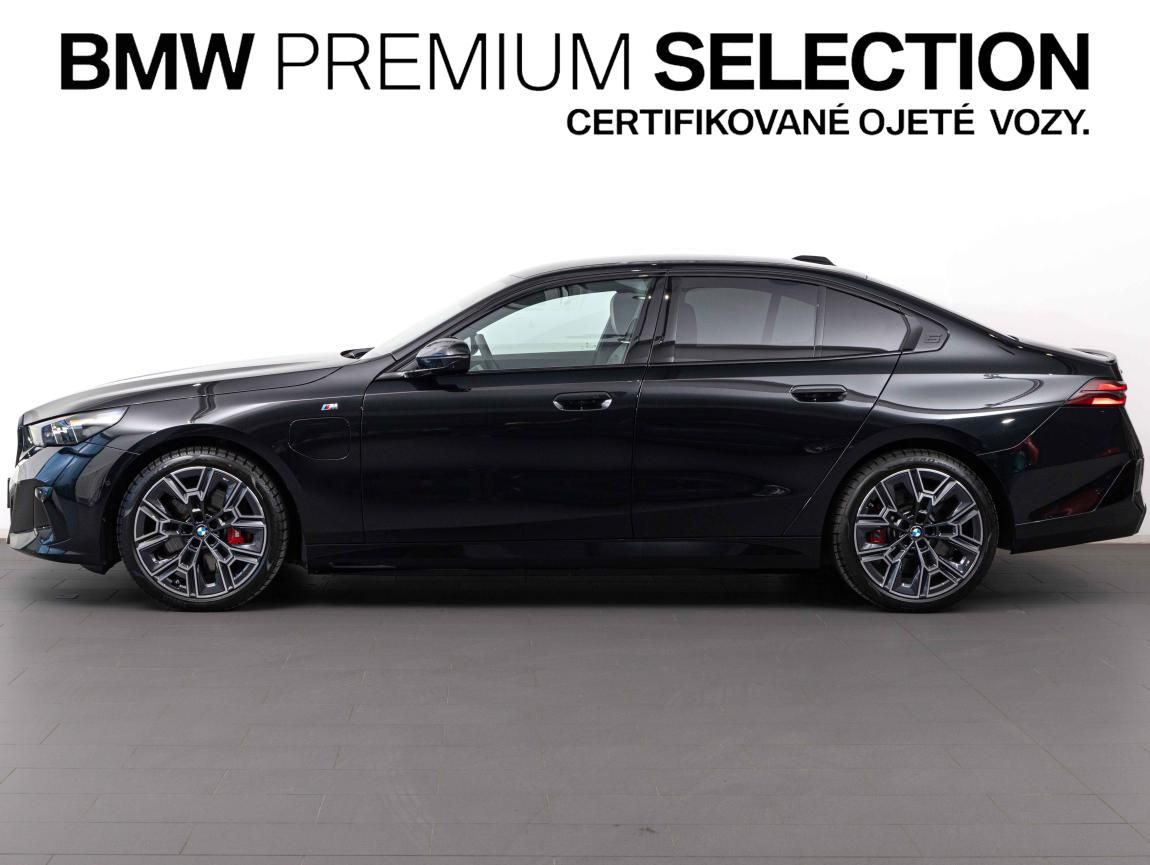 BMW Řada 5, 550e xDrive - fotka 3
