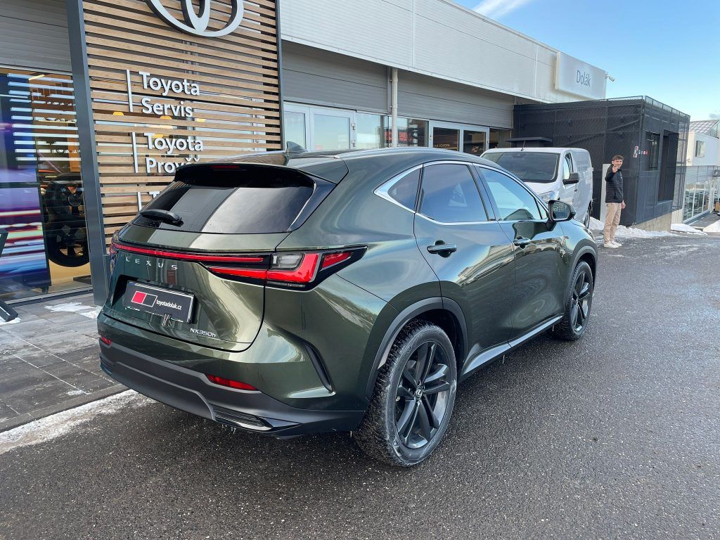 Lexus NX 350h - fotka 5