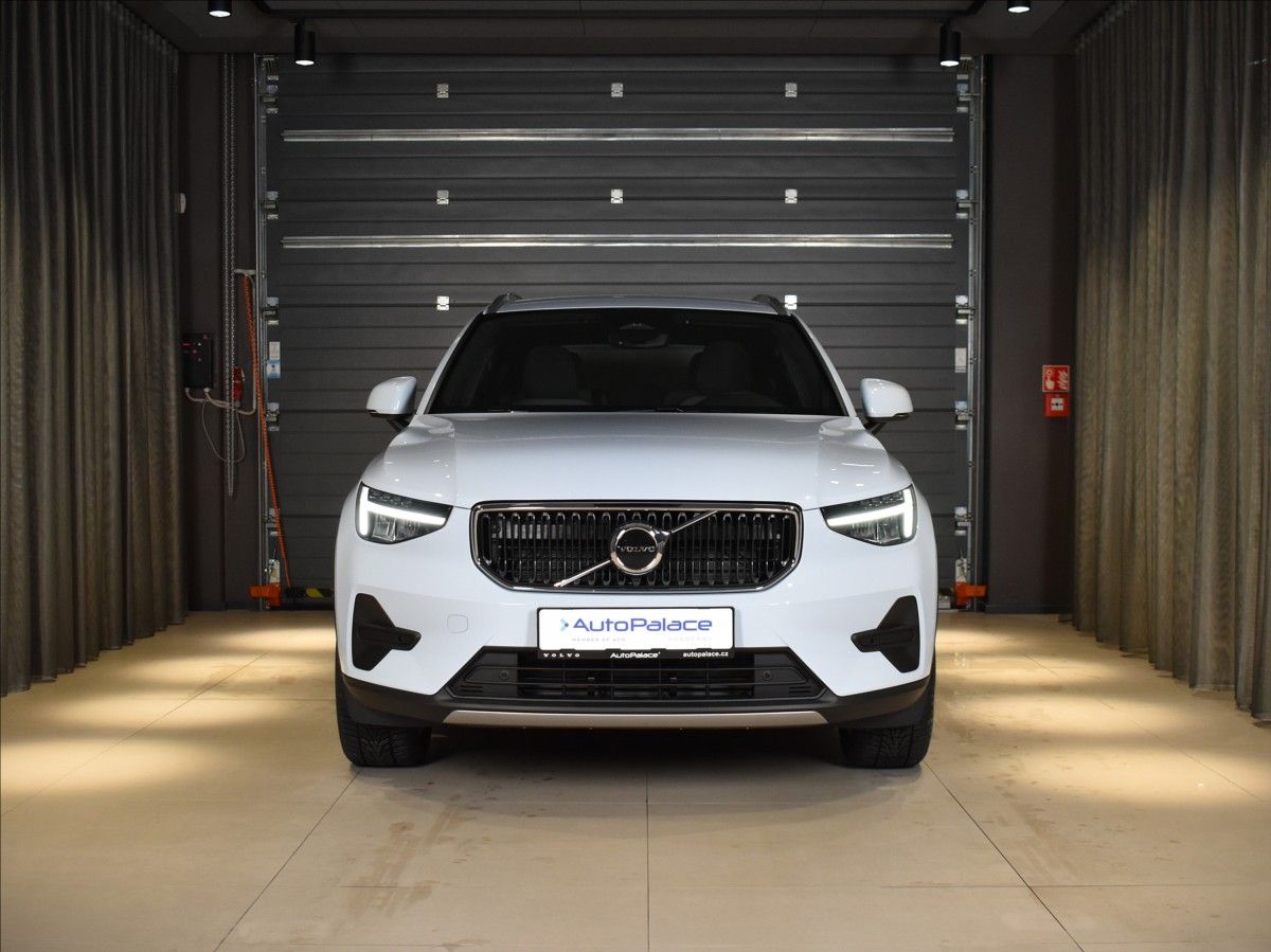 Volvo XC40, 2,0 B3  Core - fotka 6