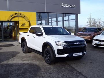 Double Cab V-CROSS 4x4