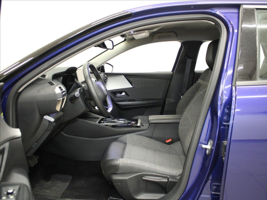 Citroën C5 X, 1,2 PT 96kW AT PLUS 42tkm. - fotka 6
