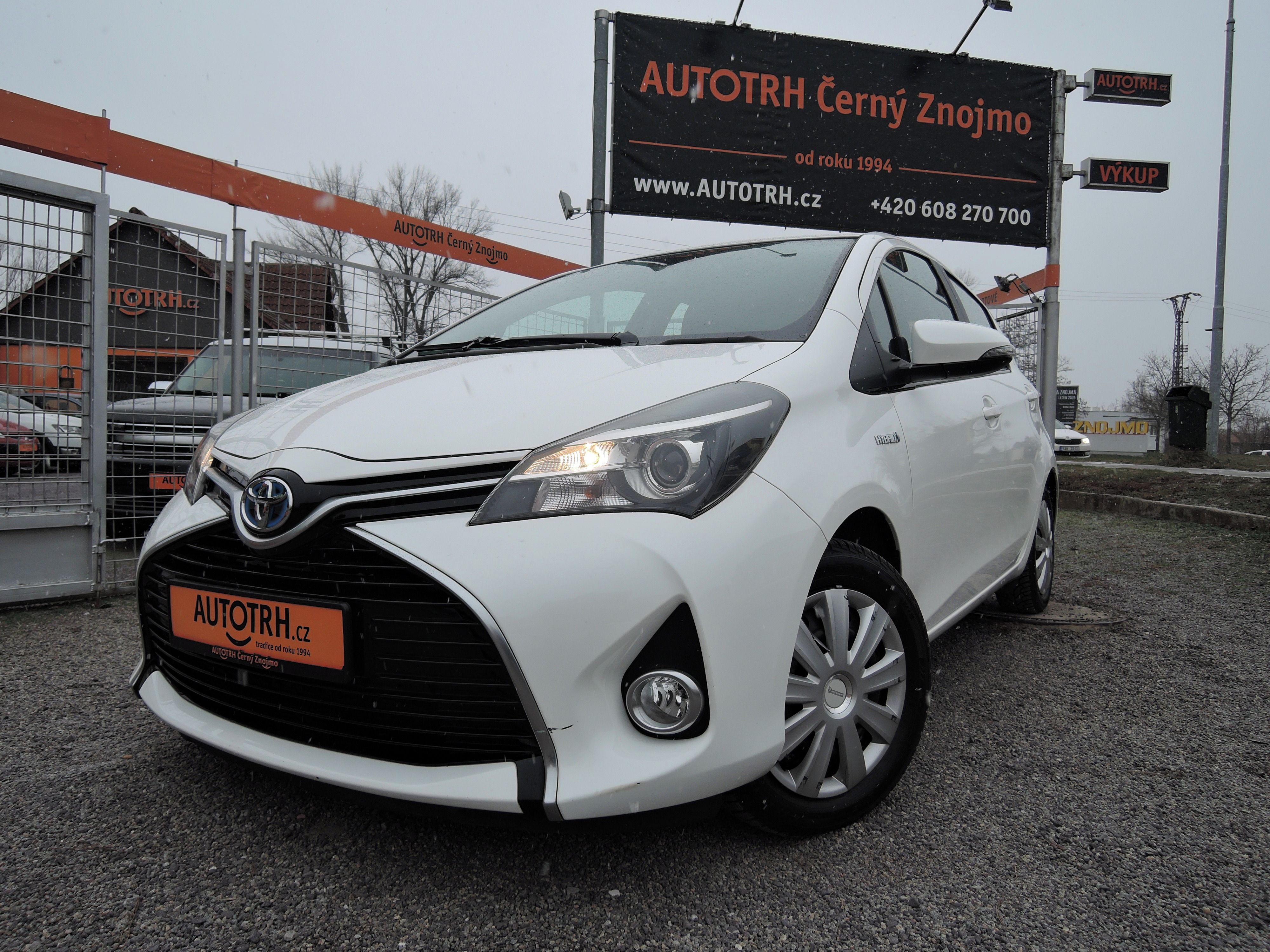 Toyota Yaris, 1,5 VVTi Hybrid Kamera KeyLess - fotka 2