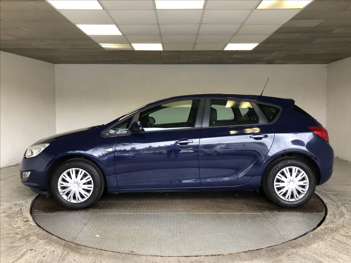 Opel Astra, 1,4 16V - fotka 4