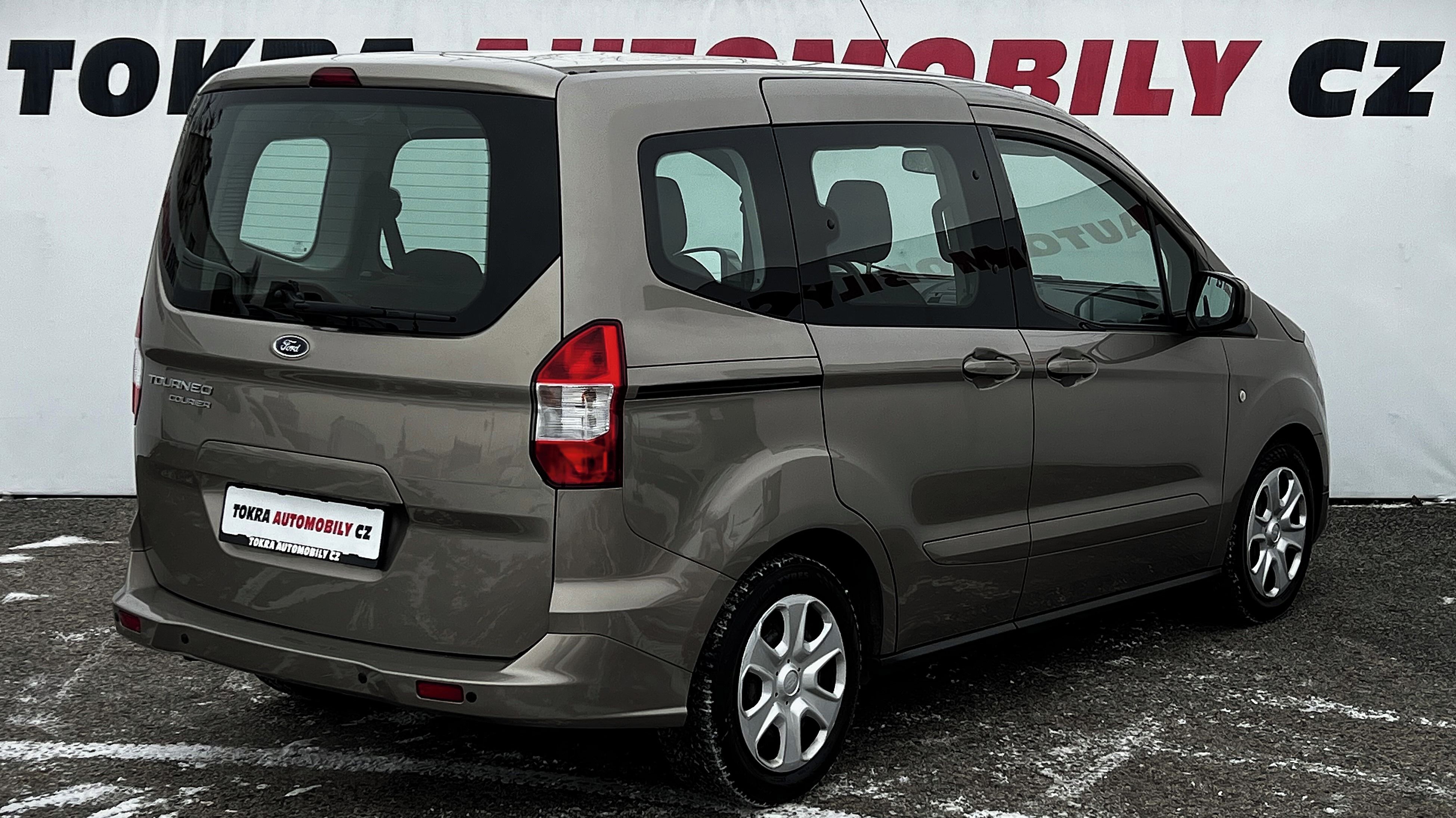 Ford Tourneo Courier, 1.5TDCI Klima ČR 1.Majitel DPH - fotka 4