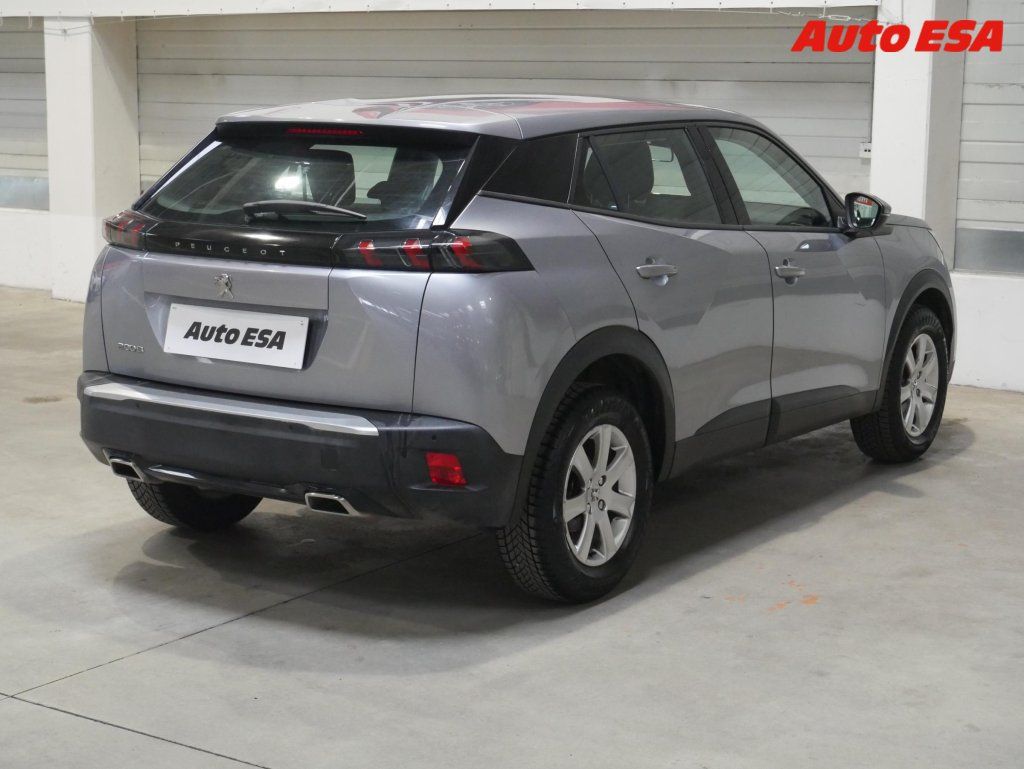 Peugeot 2008, 1.2PT,AC,temp - fotka 4
