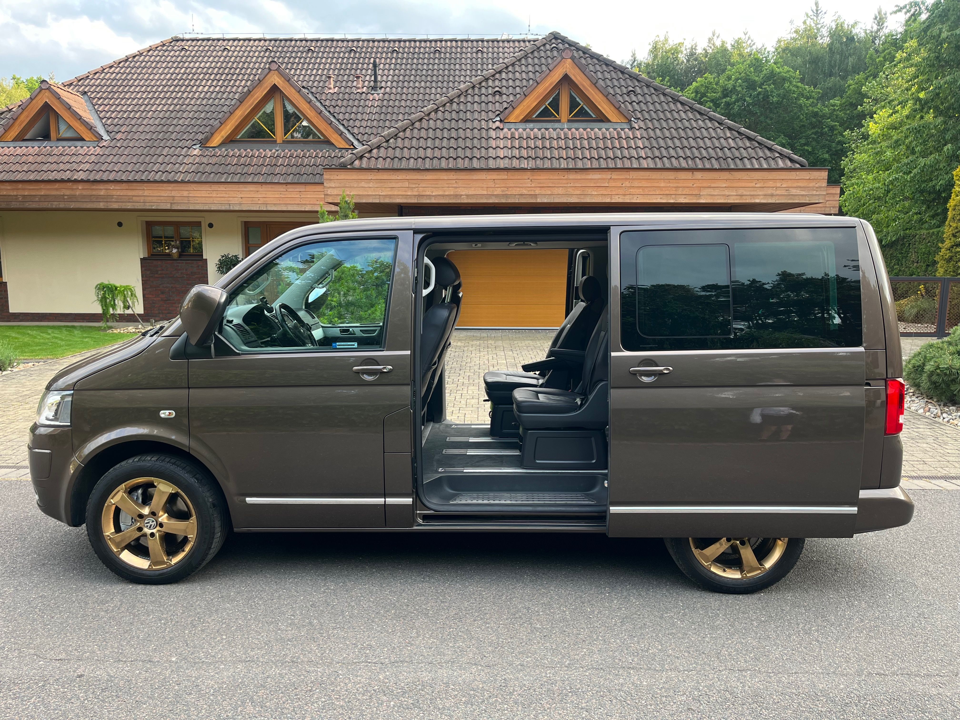 Volkswagen Multivan - fotka 5