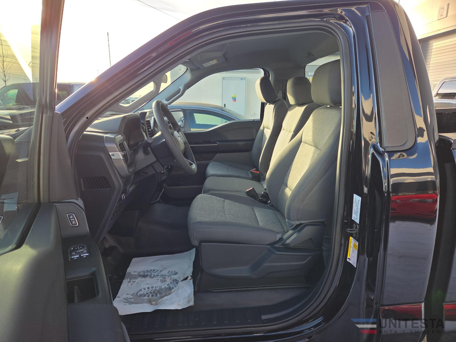Ford F-150, 2025 F150 Regular 5,0 V8 - fotka 6