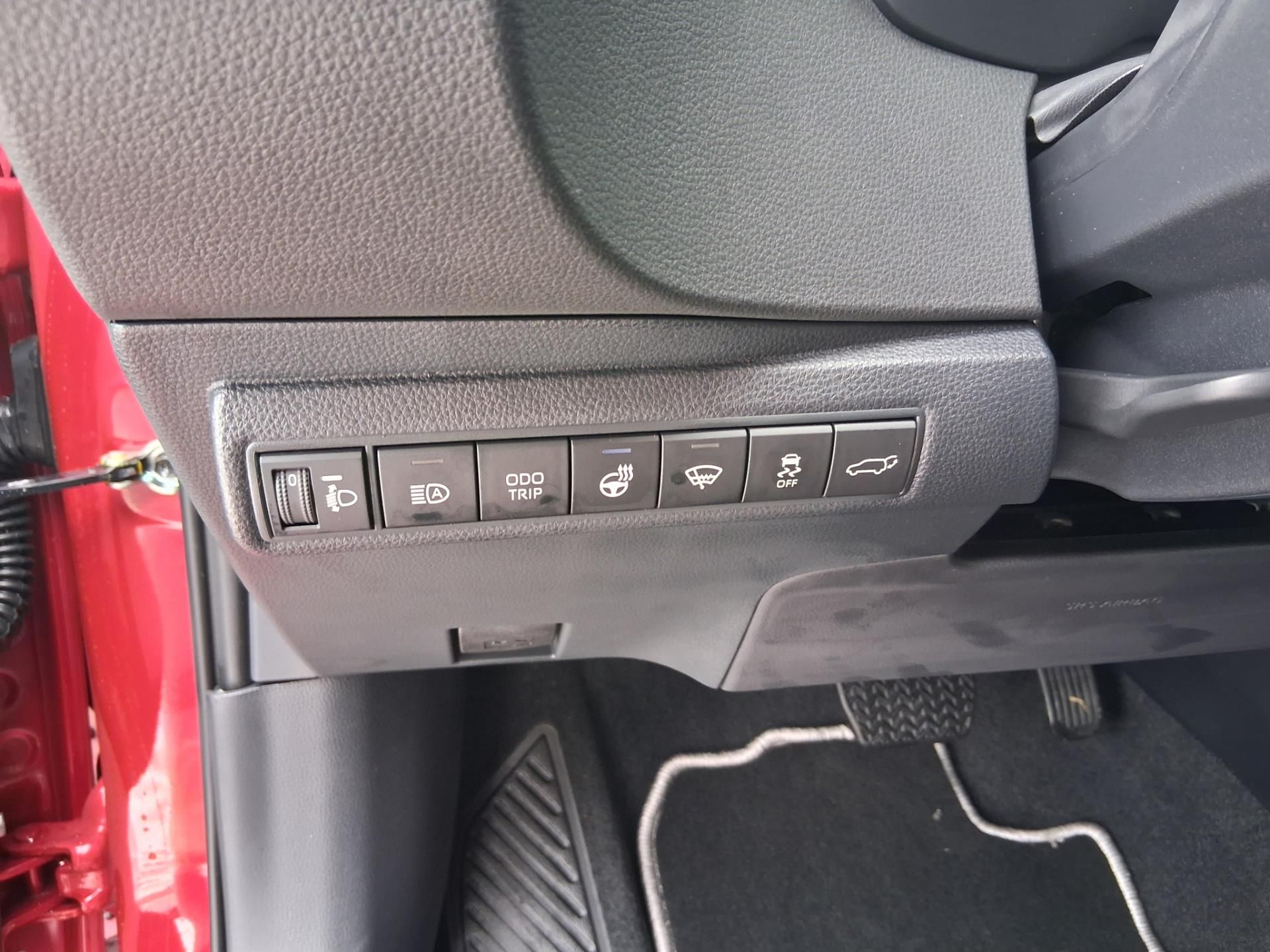Toyota Corolla, 1,8 HEV STYLE - fotka 2