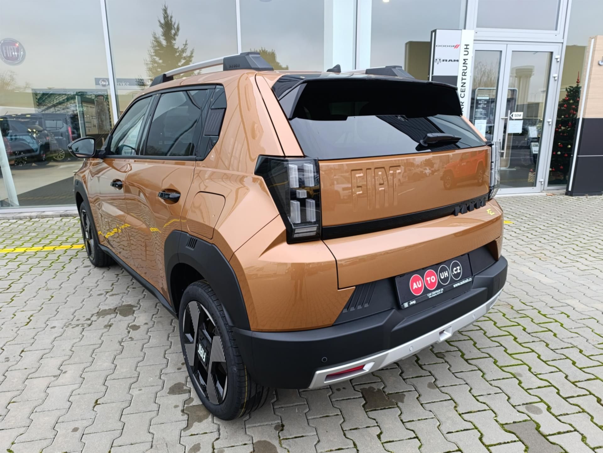 Fiat Grande Panda, 113k BEV 44kWh La Prima - fotka 4