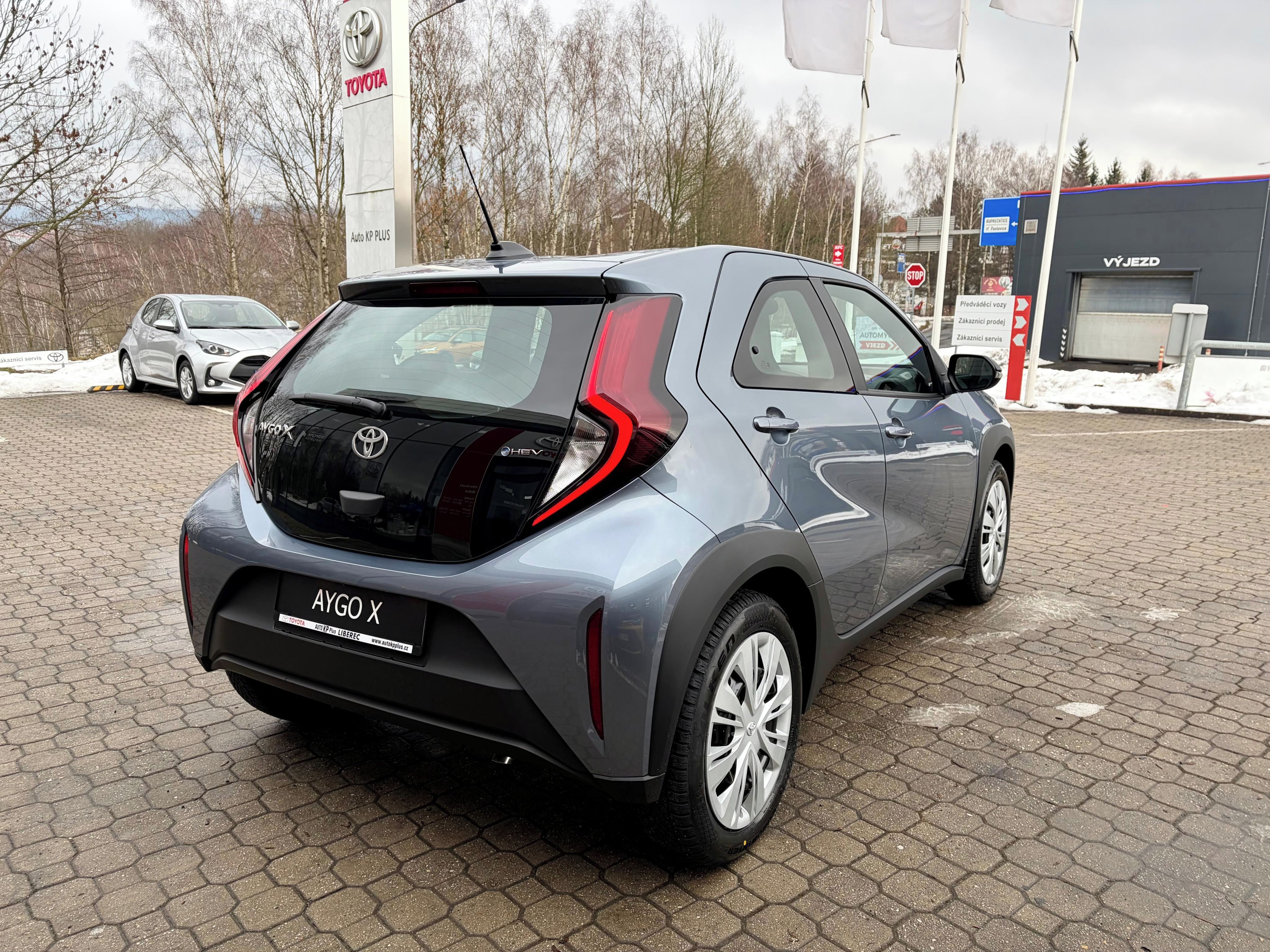 Toyota Aygo, 1,5 HEV 116k Active - fotka 4