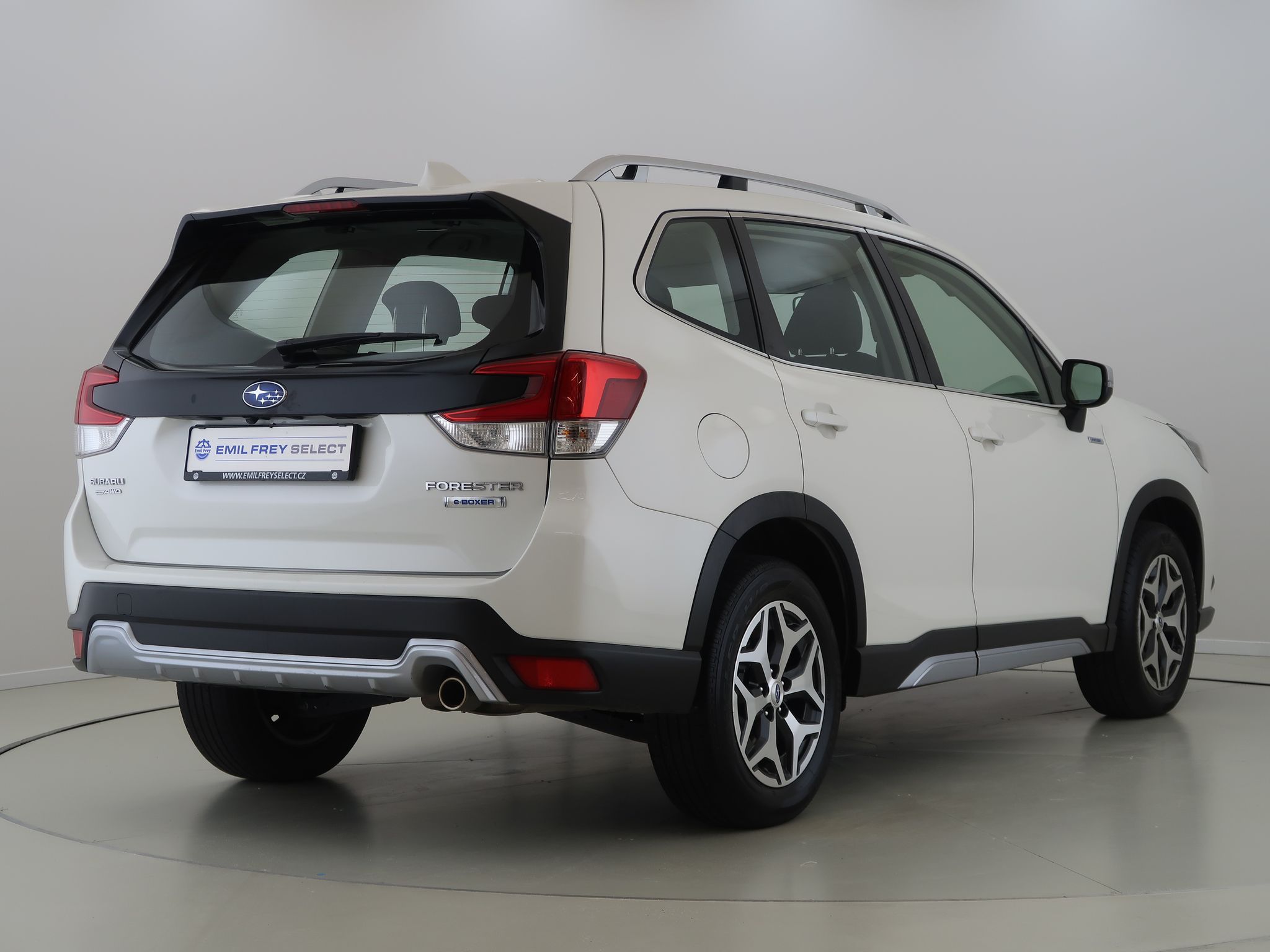 Subaru Forester, 2.0Boxer,CZ,110kW,AT,4x4 - fotka 5