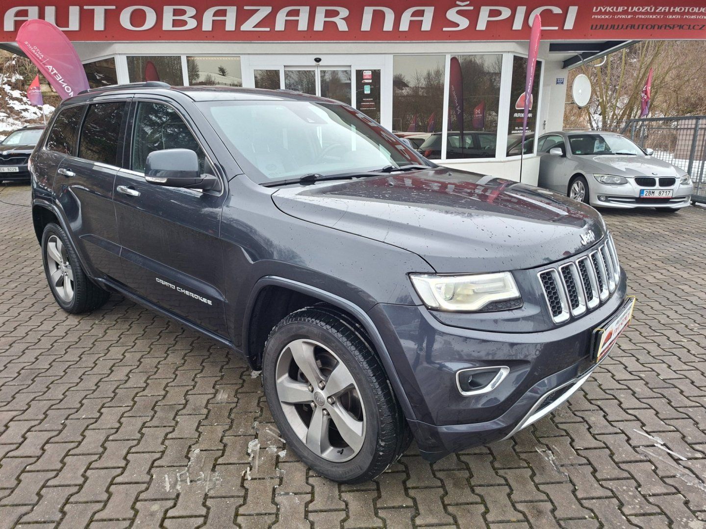 Jeep Grand Cherokee, 3.0CRDi 184kW 4x4 8A OVERLAND - fotka 2