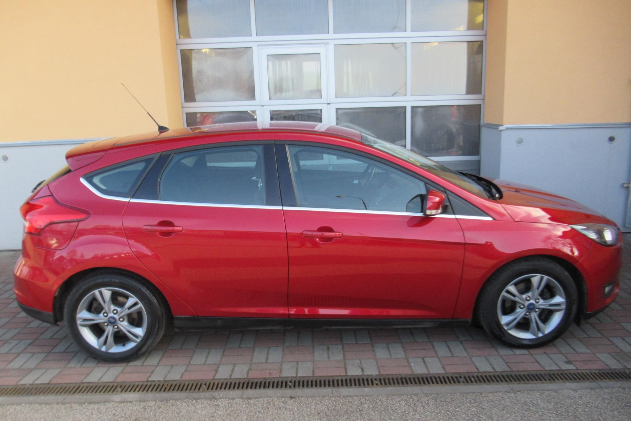 Ford Focus, 1.0 92kW AUT. KLIMA - fotka 3