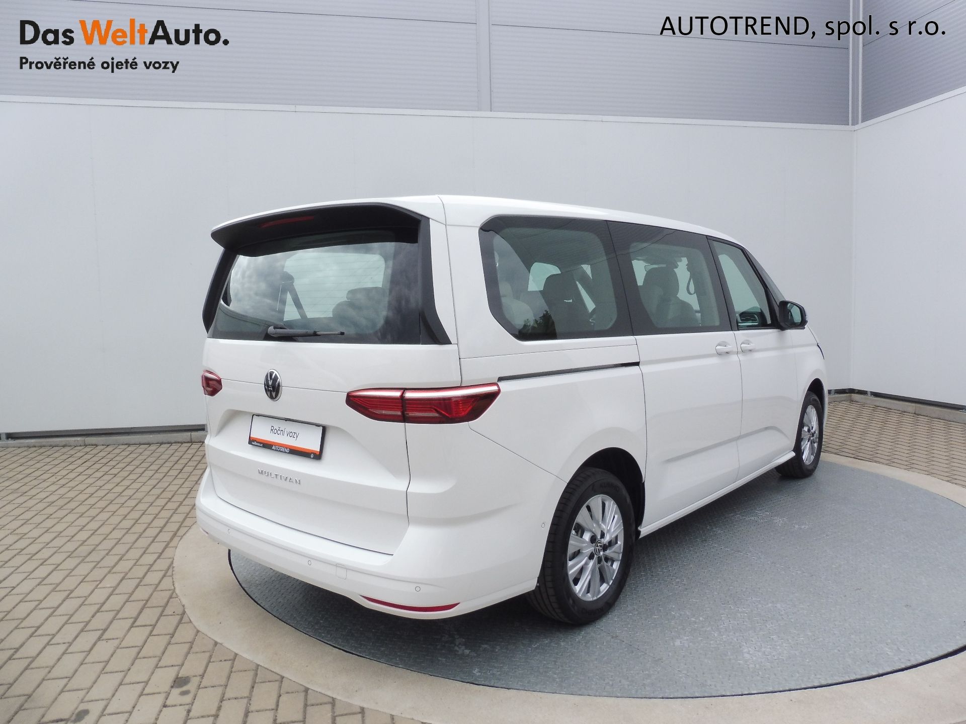 Volkswagen Multivan, Long Life 2,0 TSI 150kW DSG - fotka 2