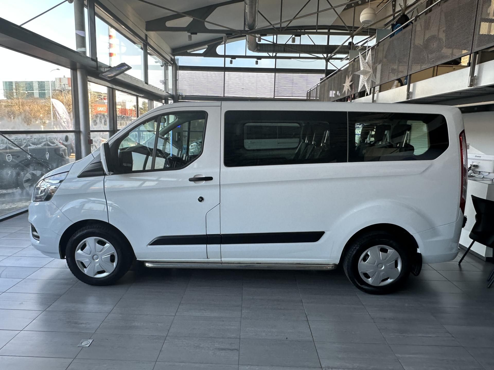 Ford Transit Custom, Trend 340 L1 2.0EB 130k kombi - fotka 2
